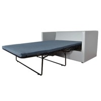 Sofa posiada funkcję spania okazjonalnego.