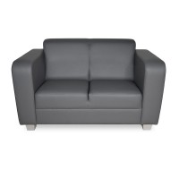 Sofa posiada podwyższone oparcie, które zapewni jeszcze większy komfort użytkowania.