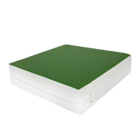 Kwadratowa poduszka- siedzisko w kolorze zielonym- widok z boku.